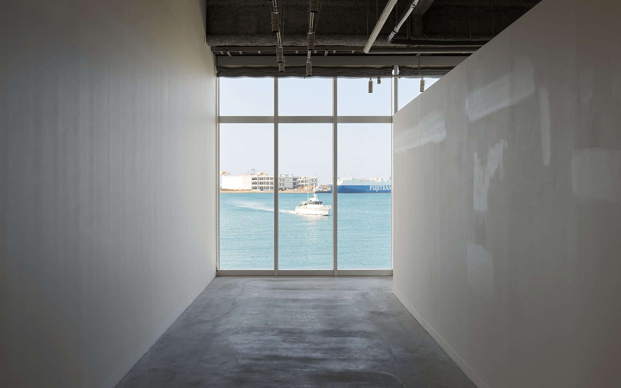 A&H House - Wide Image 1