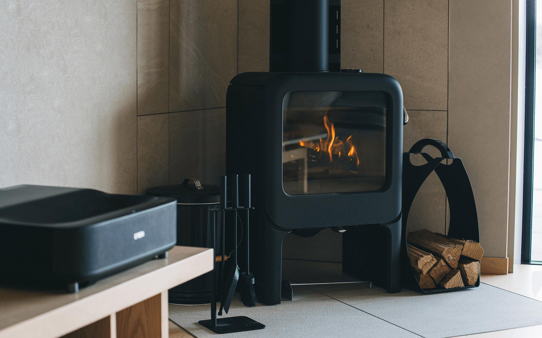 MOKU ISESHIMA - Wide Image 1