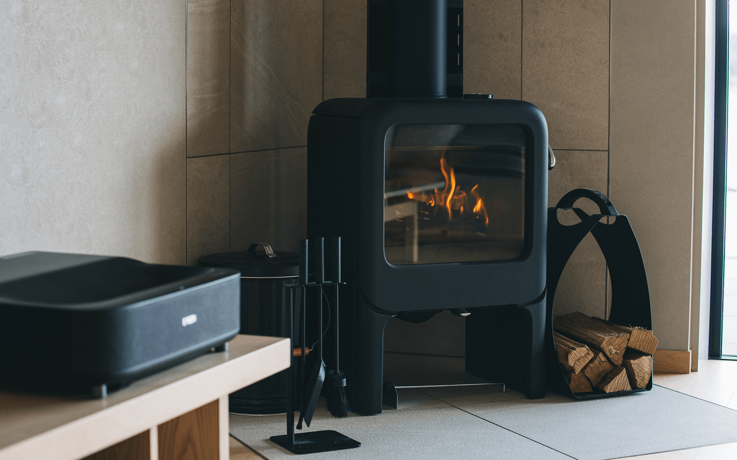 MOKU ISESHIMA - Wide Image 1